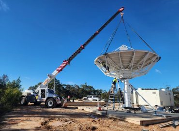 AOR Franna crane heavy lifting