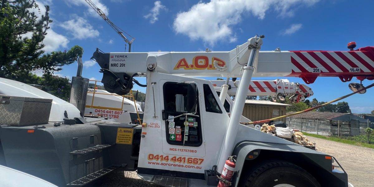 UNIT020 FRANNA What Is A Franna Crane And When Should You Use One?