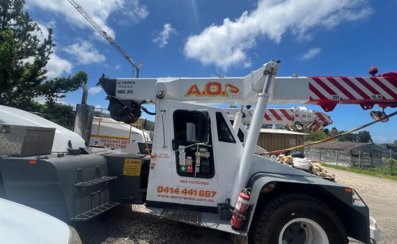 UNIT020 FRANNA What Is A Franna Crane And When Should You Use One?